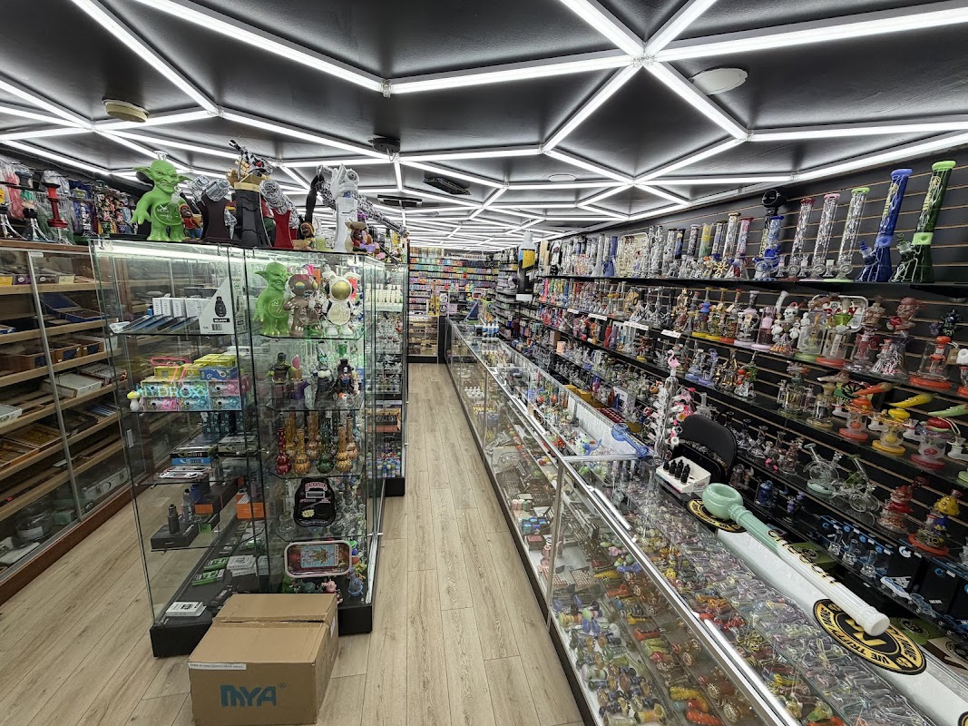 Wavy smoke shop — Smoke Shop in Rehoboth Beach, DE